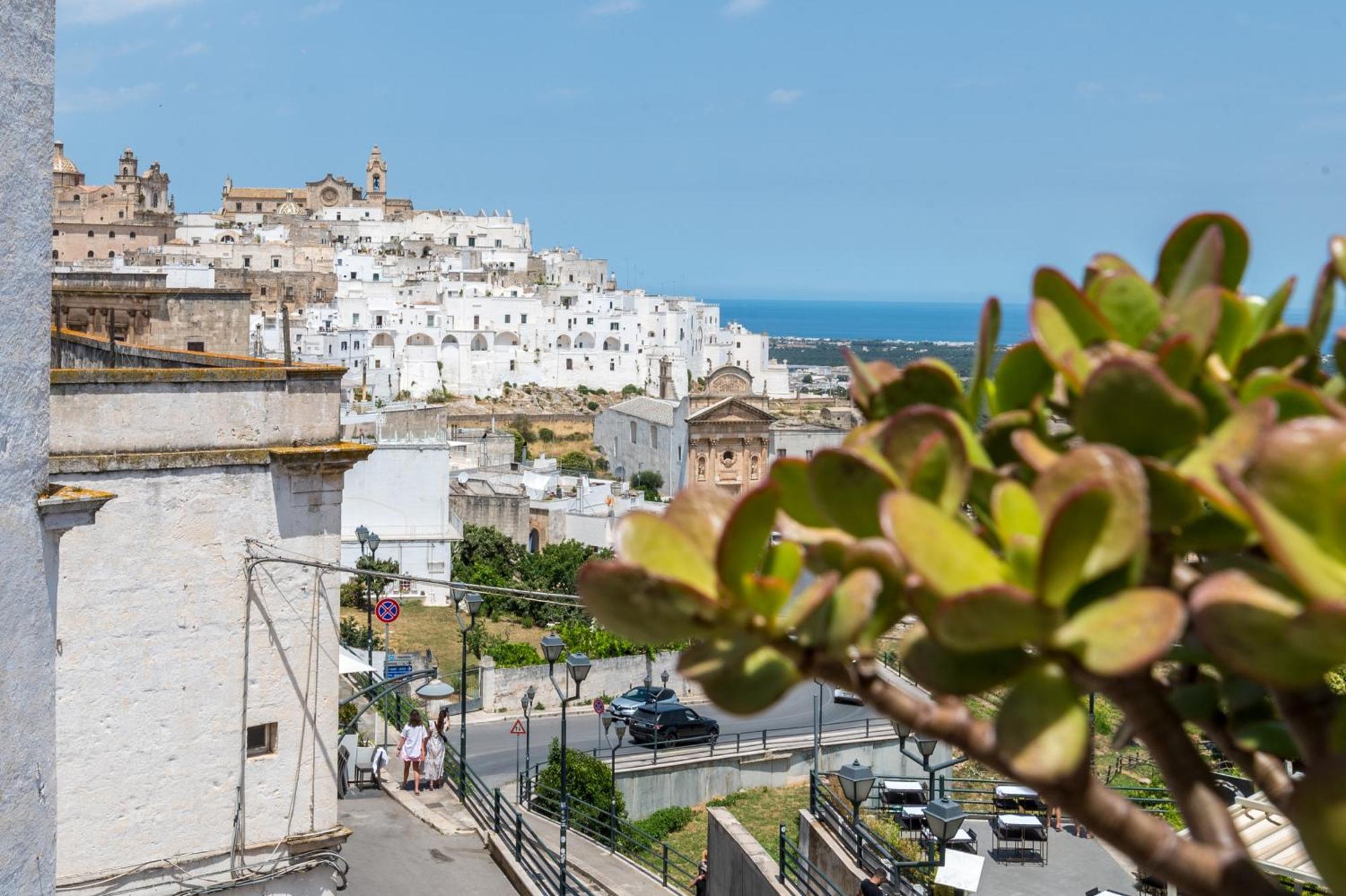 Le Bianche Suites Ostuni Habitación foto